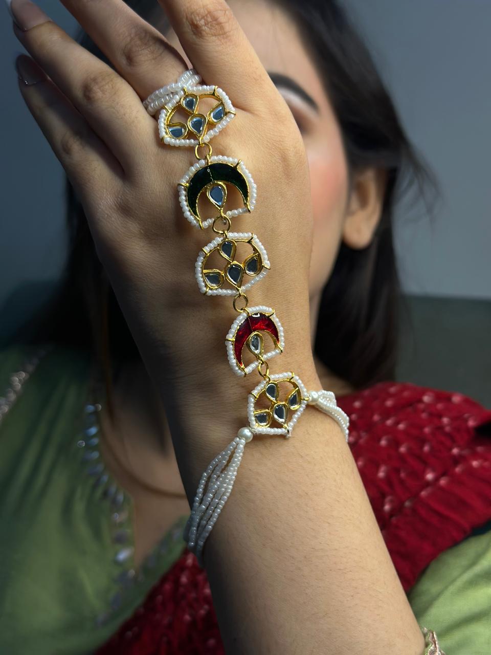 Pearl Chain Hand Harness