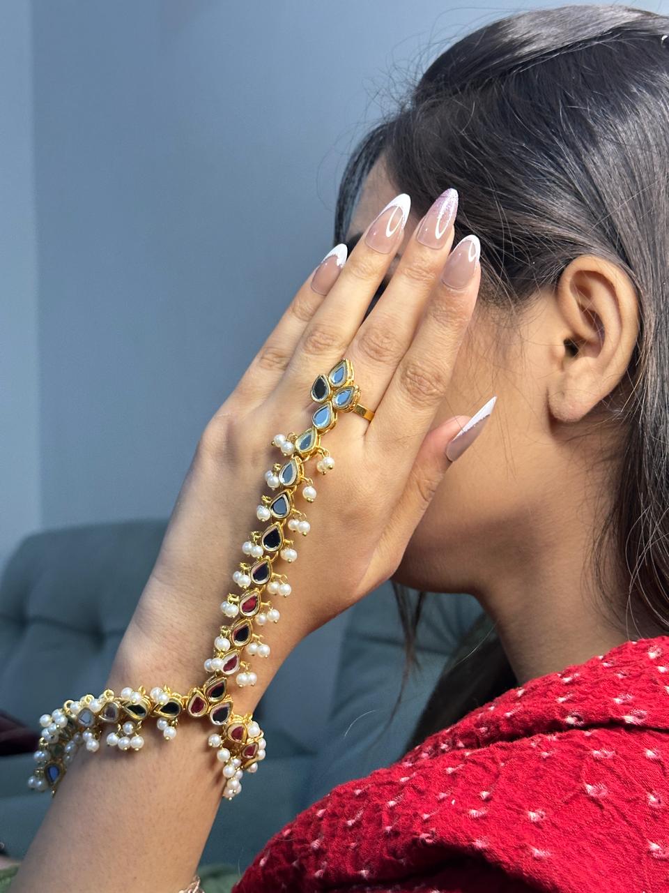 Multi Stone Pearl Hathphool