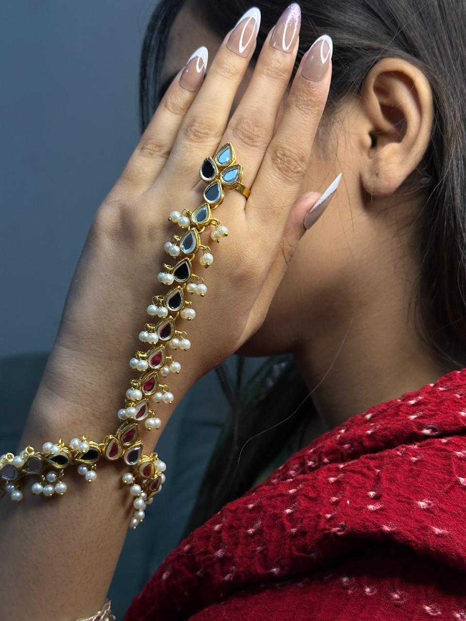 Multi Stone Pearl Hathphool