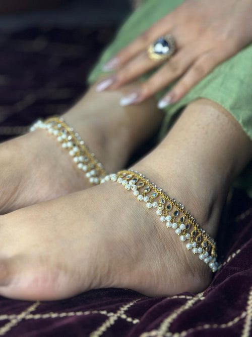 Classic Pearl Charm Anklet