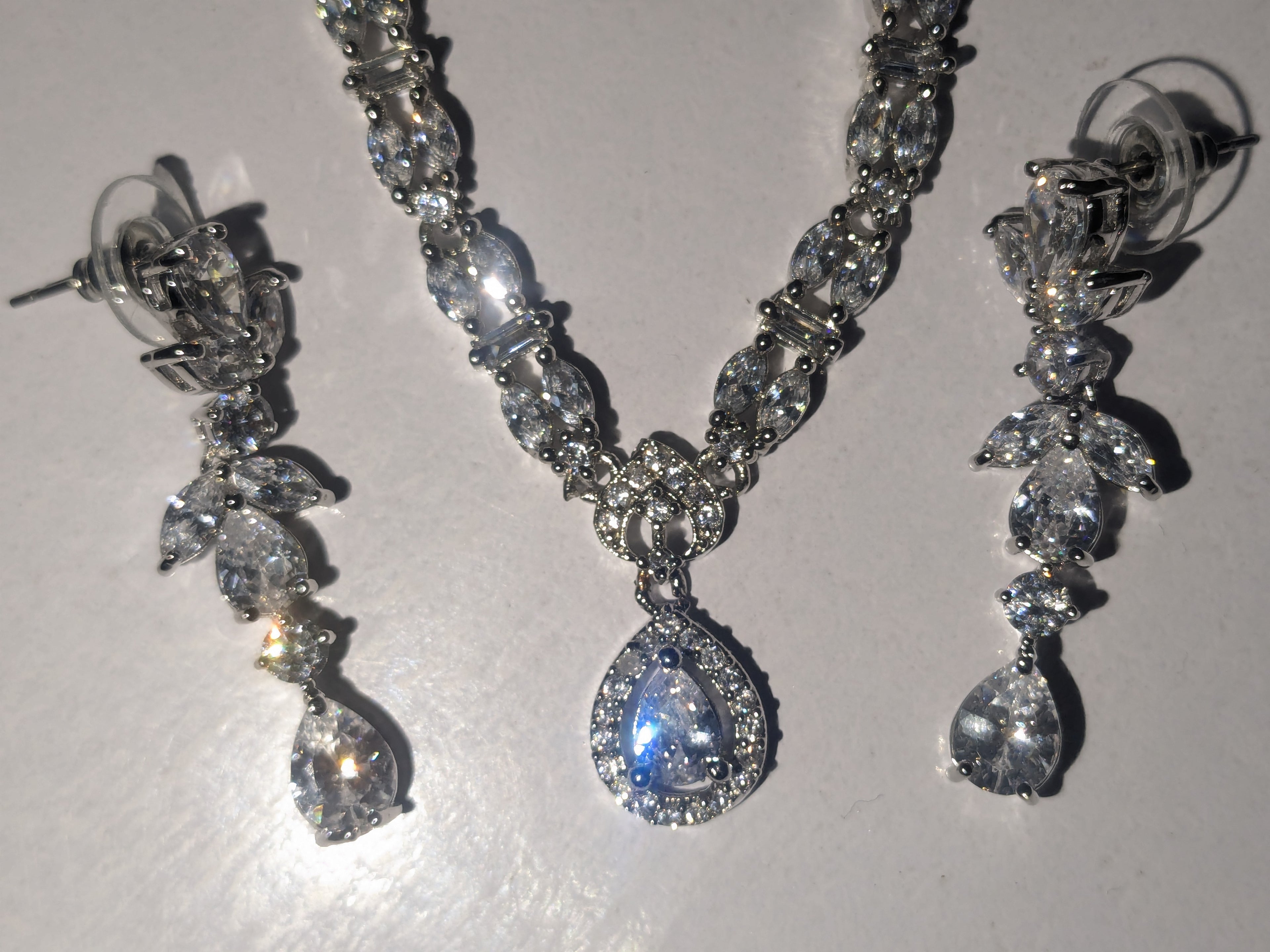 Radiant Crystal Elegance Set